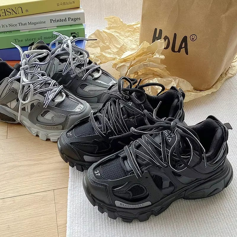 BALENCIAGA Seakers