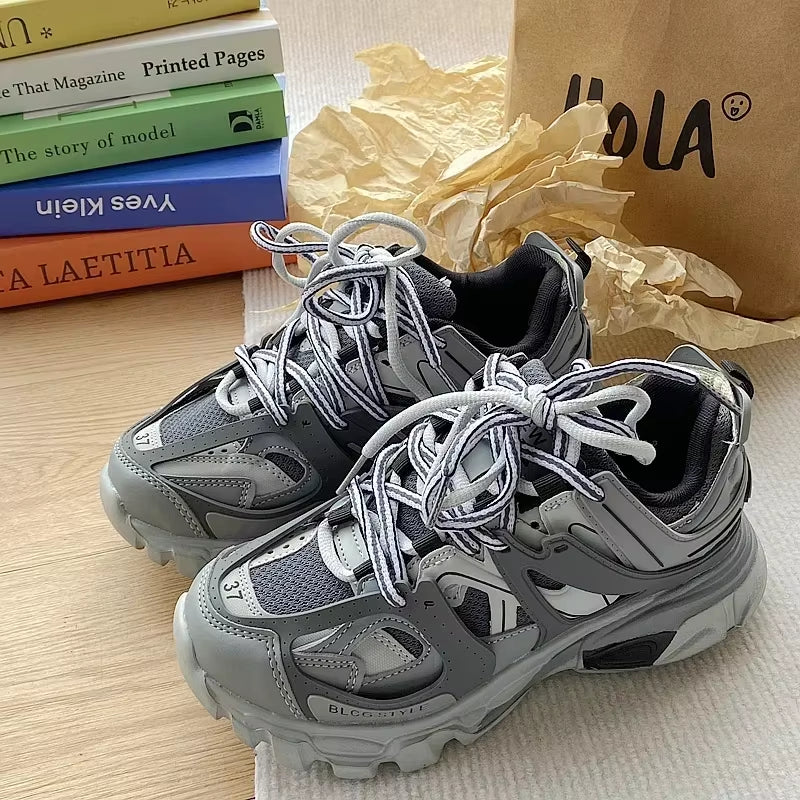 BALENCIAGA Seakers